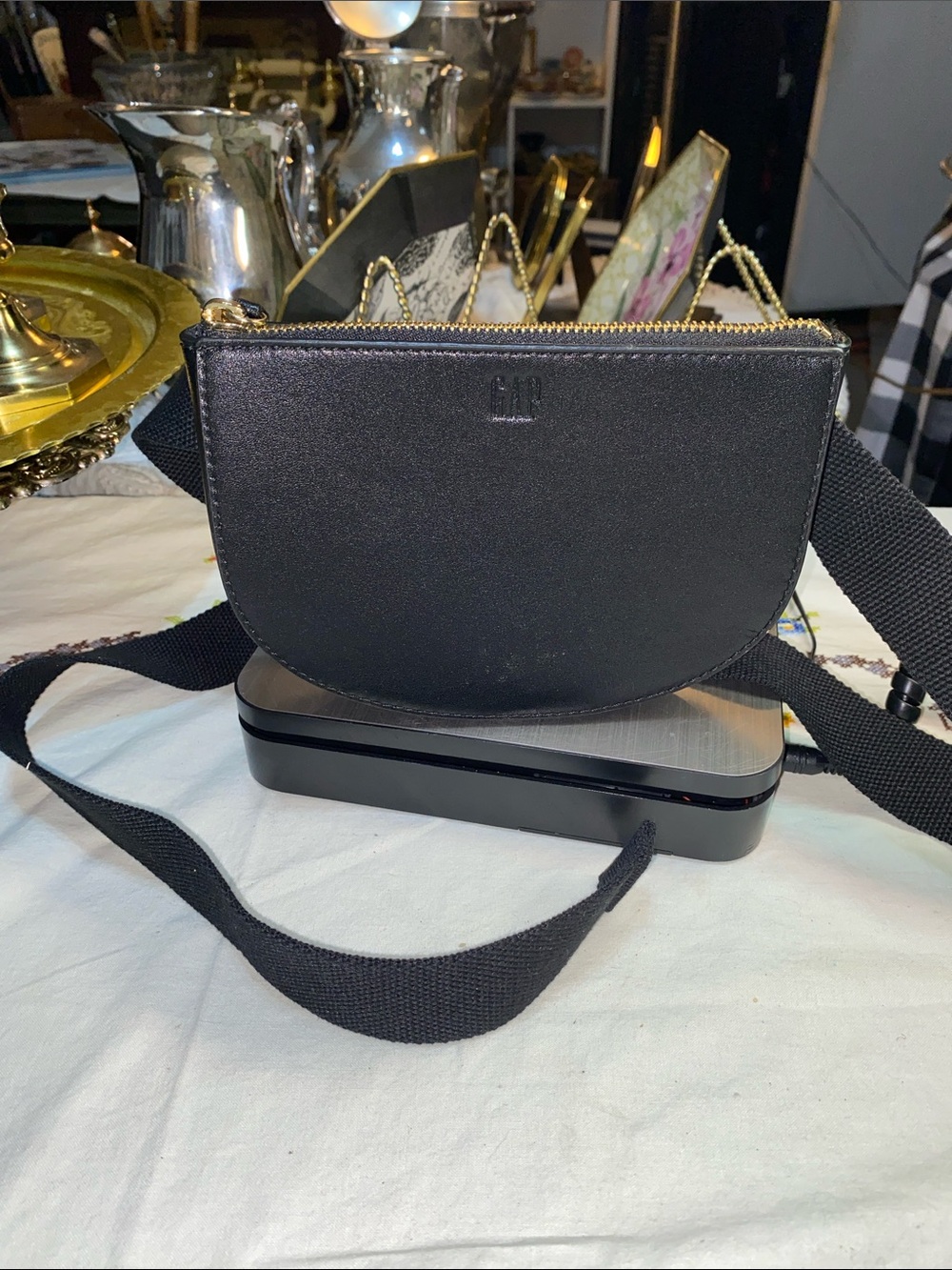 GAP Mini Half Moon Crossbody Bag / Belt Bag in black